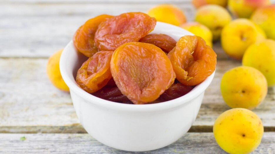 Как правильно сушить абрикосы?