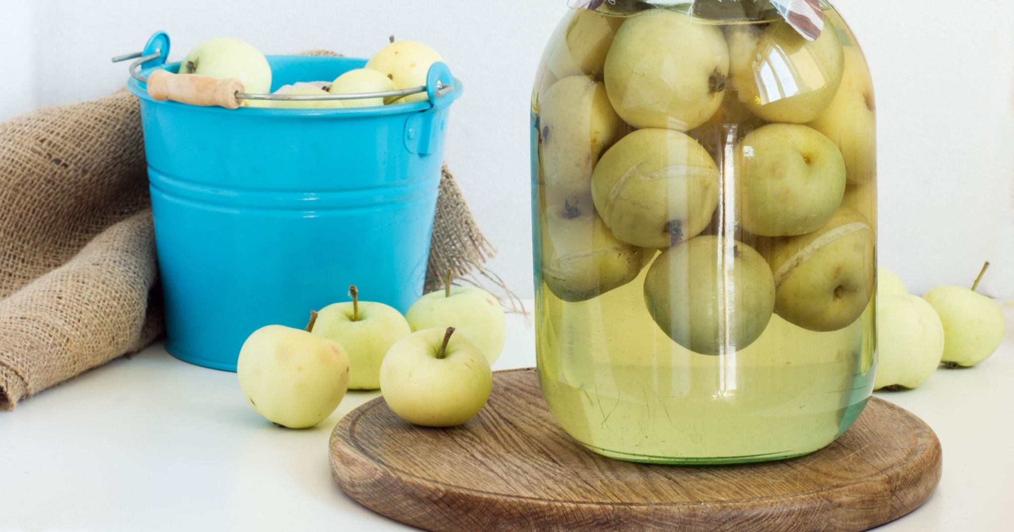Маринованные яблоки на зиму — пошаговый рецепт с фото