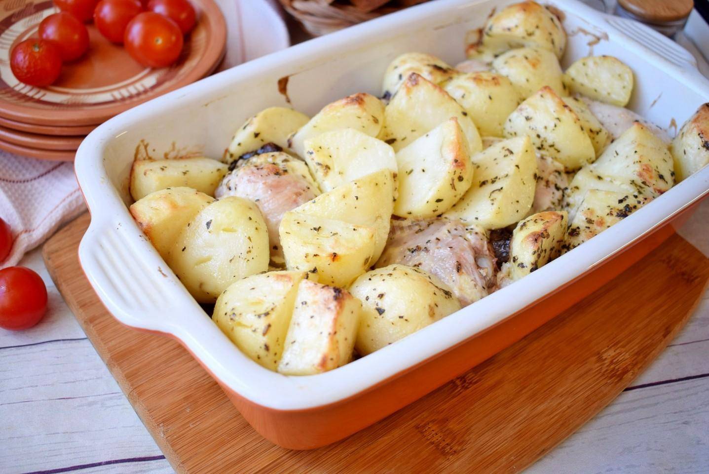 Сколько готовить картошку в духовке: полезные советы. сколько запекать картошку в духовке