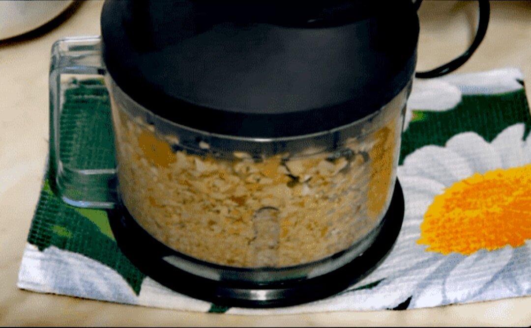 Приготовление икры из грибов лисичек. икра из лисичек: рецепты грибных закусок. заготовка на зиму