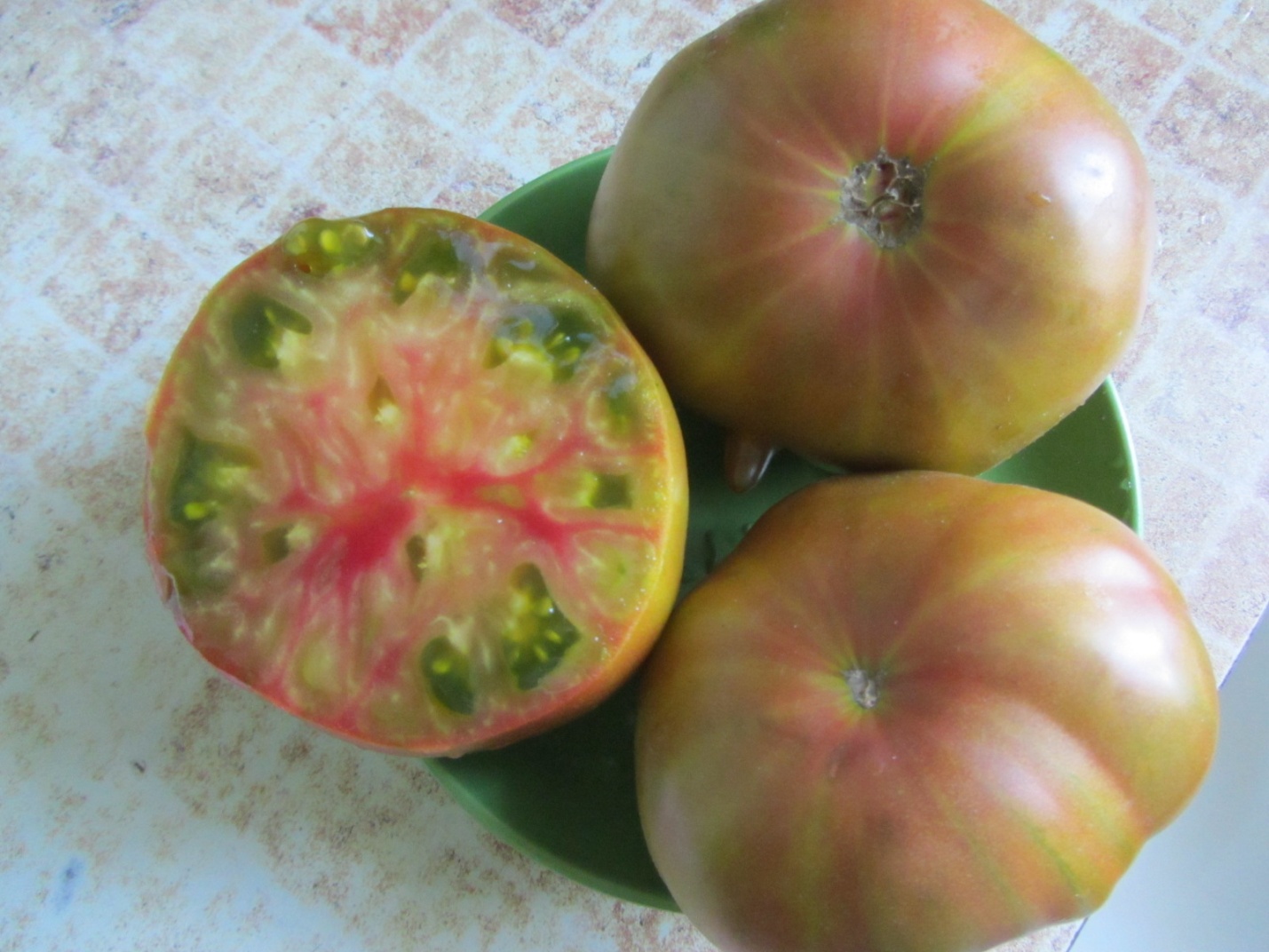 Томат черный ананас: описание и характеристика сорта, фото, отзывы, урожайность