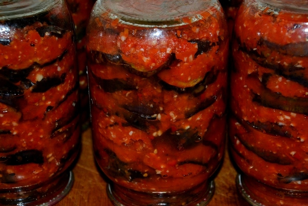 Лучшие рецепты приготовления консервированных баклажанов в томате на зиму