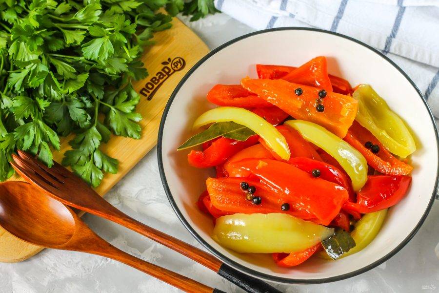 Перец маринованный в масле на зиму: простые рецепты для болгарского и острого овоща