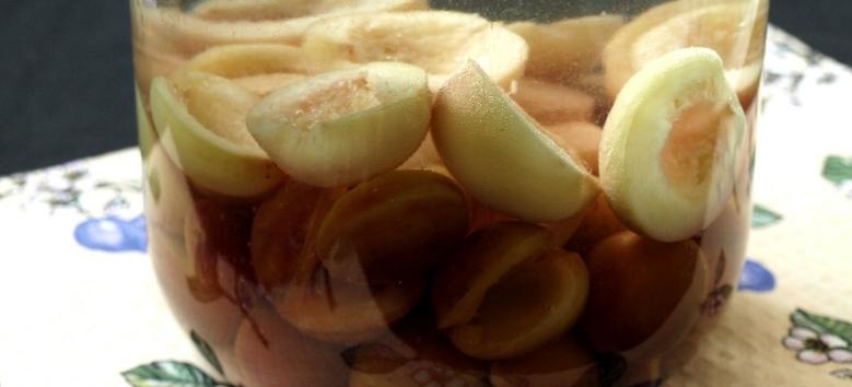 Компот из нектаринов - лучшие рецепты заготовок на зиму