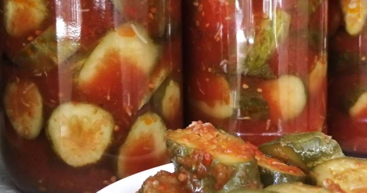 7 рецептов пикантных хрустящих огурцов в томатной заливке на зиму