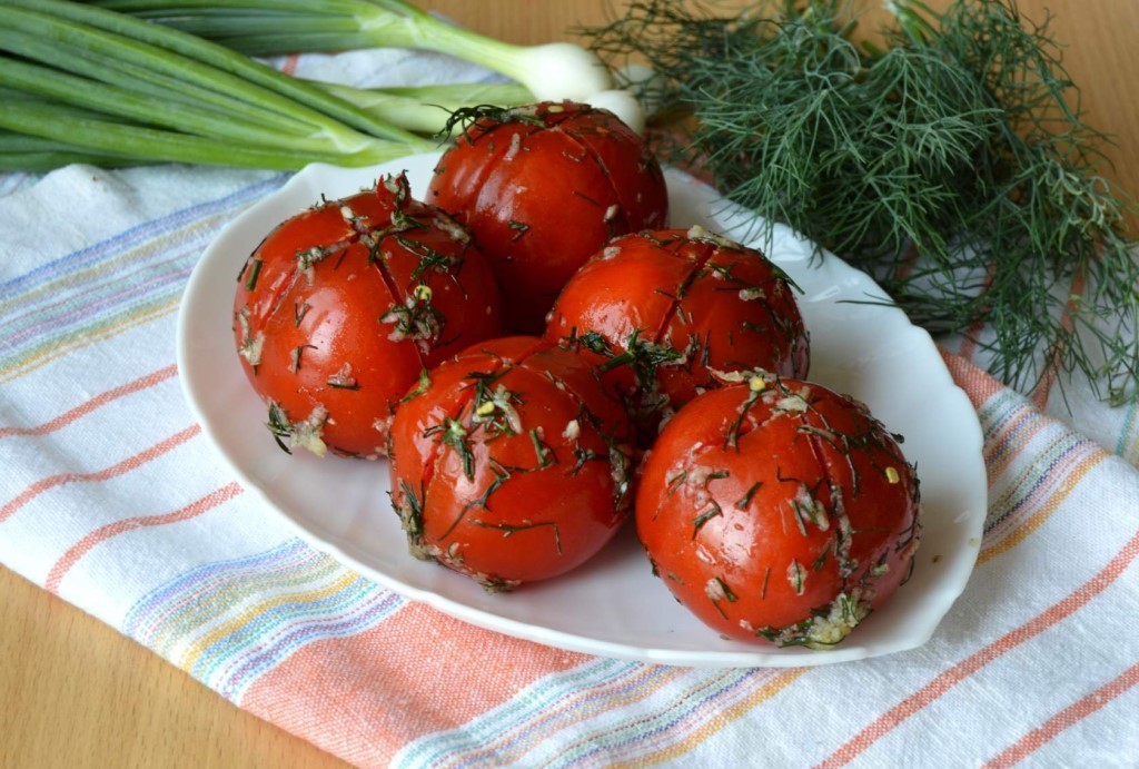 Рецепты малосольных помидоров быстрого приготовления: топ самых вкусных способов, советы и рекомендации