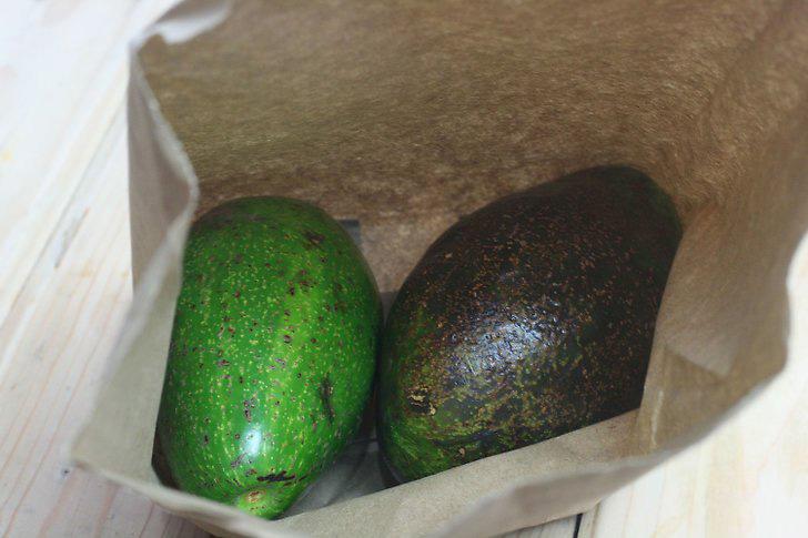 Как ускорить созревание авокадо дома