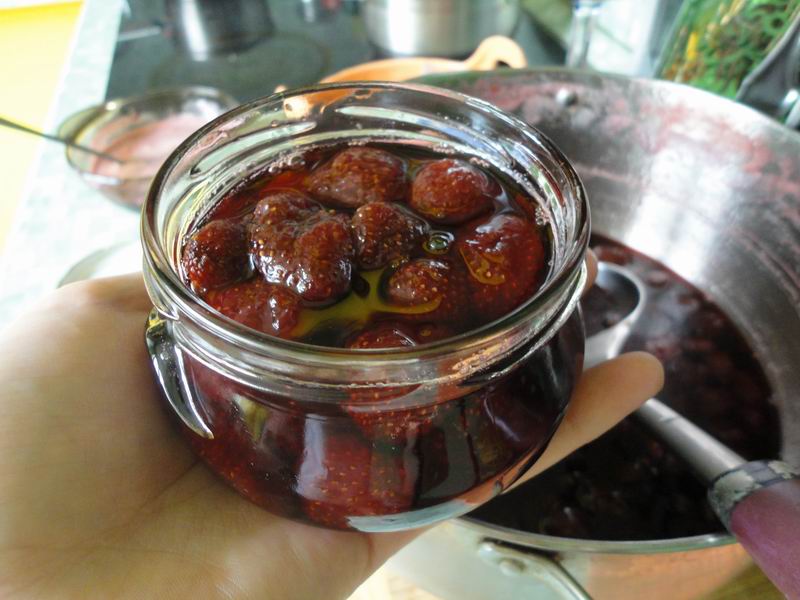 Варенье из клубники или виктории на зиму с целыми ягодами — лучшие рецепты клубничного варенья