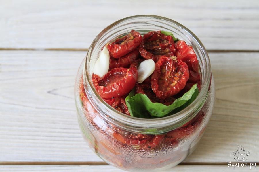 Консервированные вяленые помидоры в масле. как заготовить на зиму вяленые помидоры — вкуснейший рецепт с фото