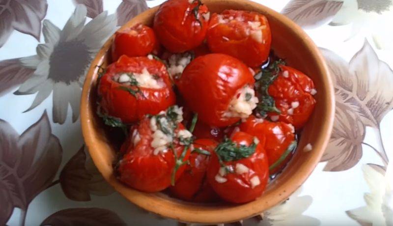 Малосольные помидоры: 7 рецептов в банке, пакете, с огурцами, для черри, зеленых помидор