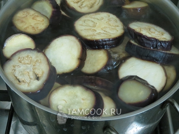 Вкусные рецепты приготовления баклажан целиком на зиму в домашних условиях