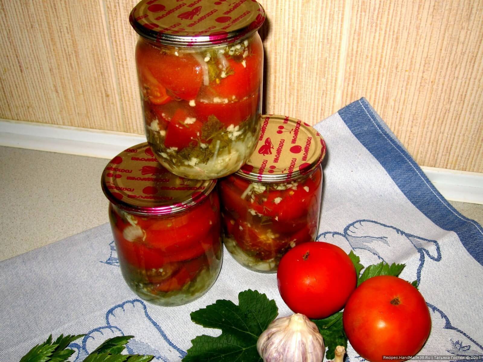 Как правильно приготовить маринованные по-польски помидоры на зиму и где лучше хранить заготовки