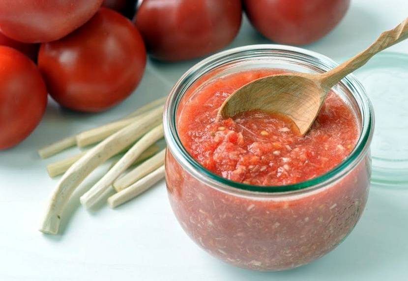 Аджика из помидоров и чеснока на зиму – 10 рецептов