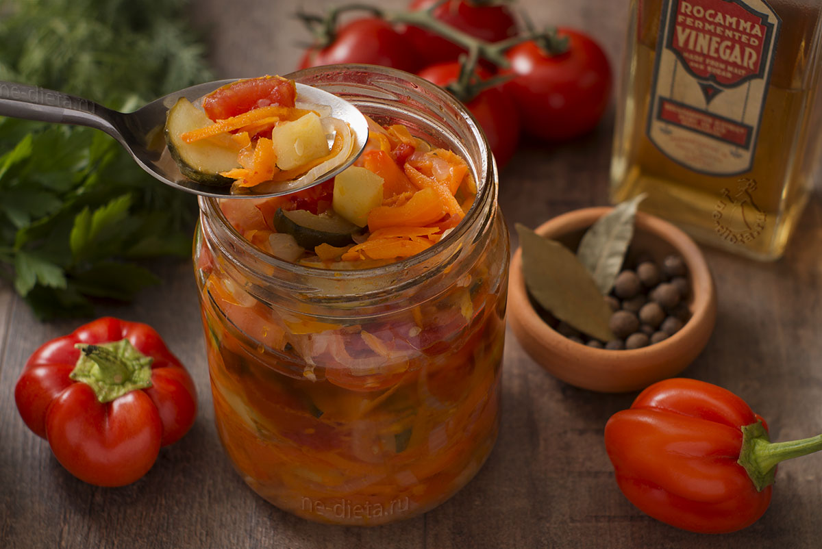 Как приготовить очень вкусные консервированные помидоры на зиму в литровых банках: подборка лучших рецептов