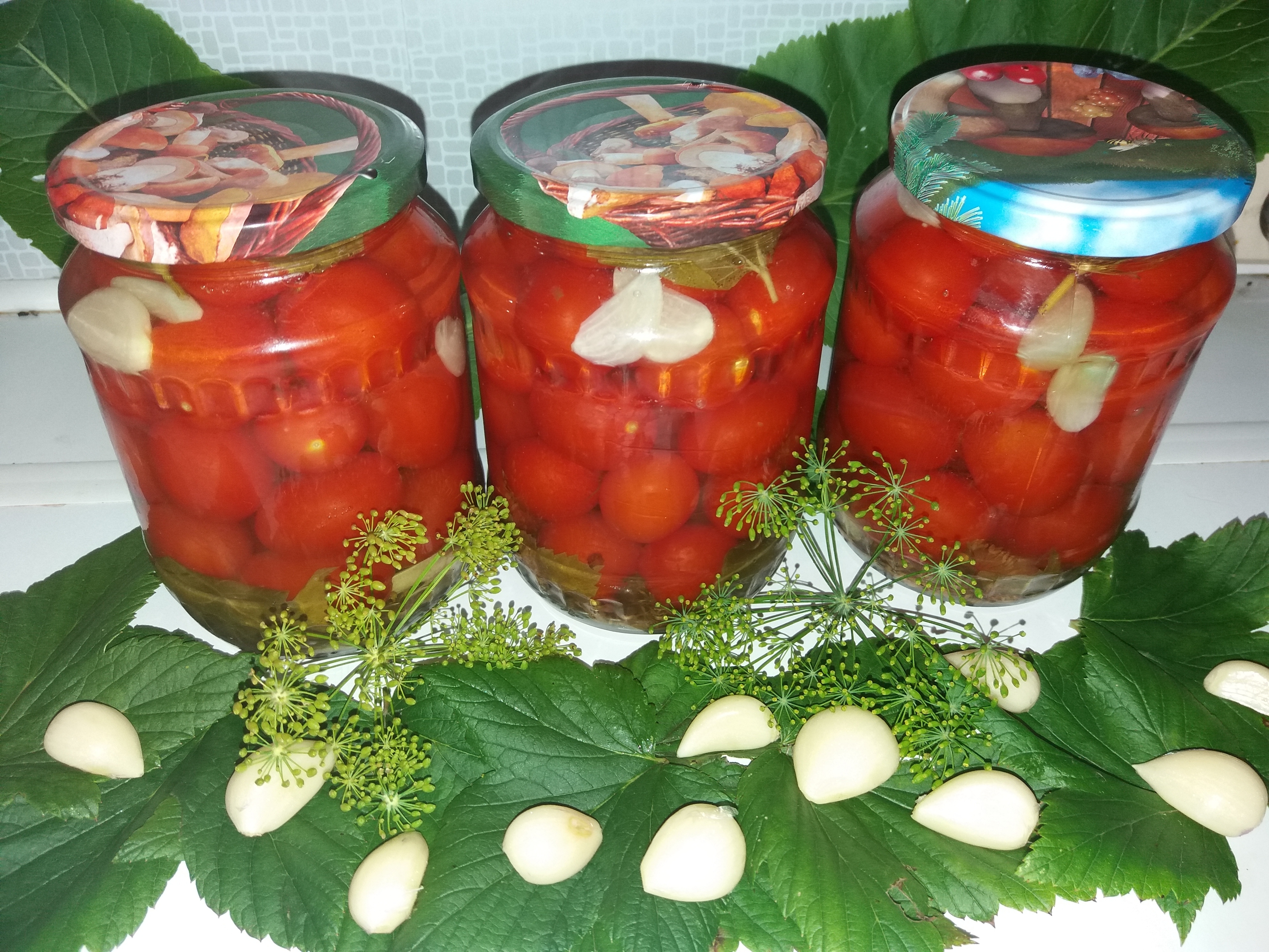 6 рецептов маринованных помидоров с кориандром на зиму