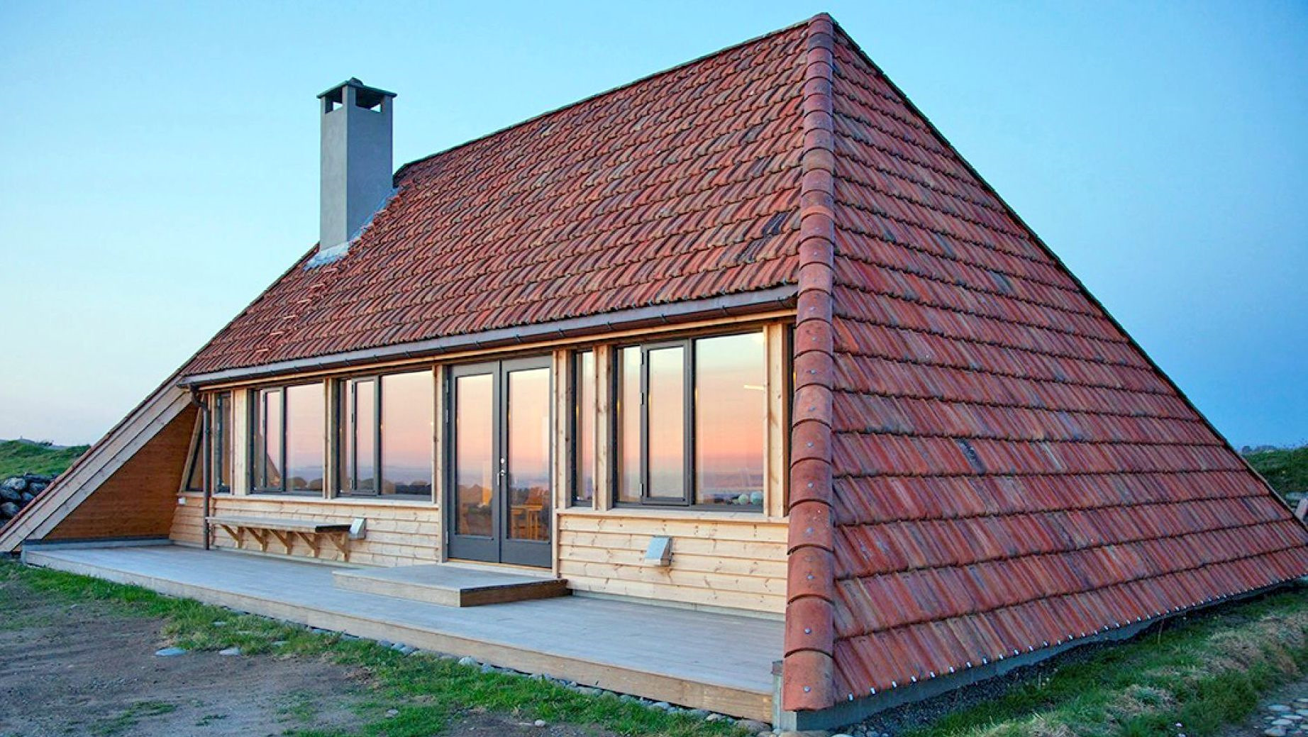 Строительство крыши частного дома: разновидности и этапы монтажа