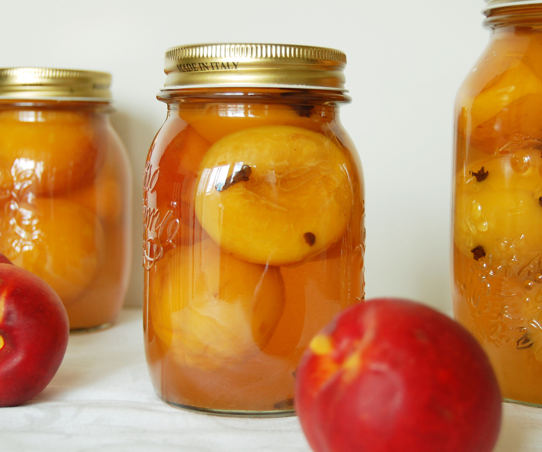 Персики консервированные — рецепт на зиму в 2 литровых банках