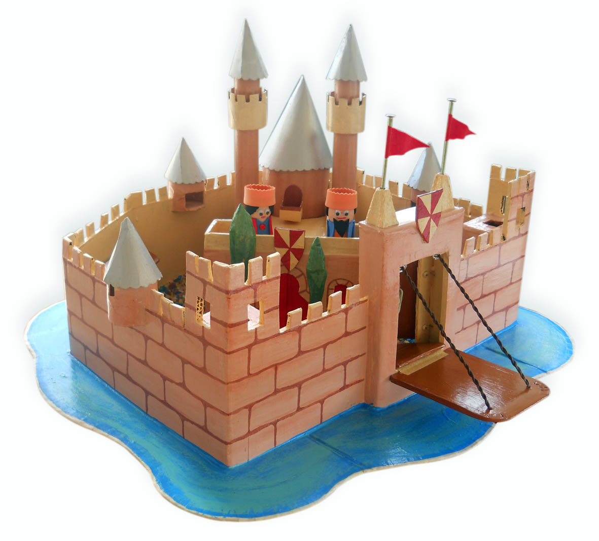 Игра делать замок. Картонный замок. Макет замка. Замок из бумаги и картона. Картонный замок для детей.