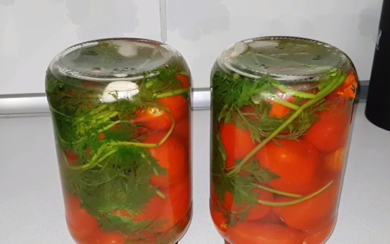 Морковная ботва помидоры на зиму рецепт с фото - 1000.menu
