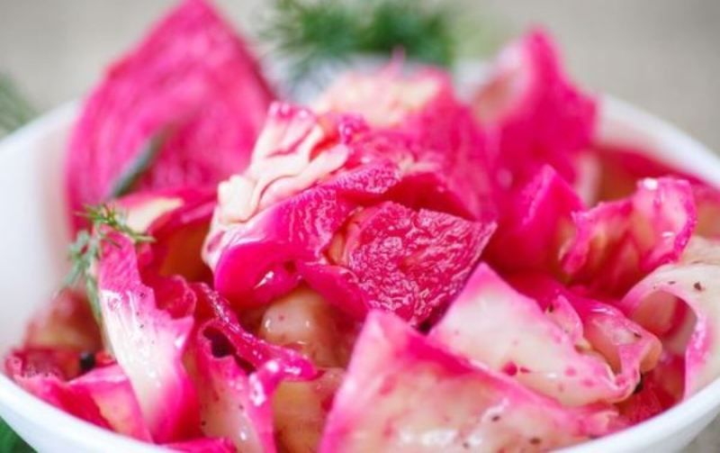 Рецепт маринованной капусты по-грузински со свеклой: описан классический вариант приготовления блюда и быстрый, как сделать с уксусом на зиму, как подать на стол?