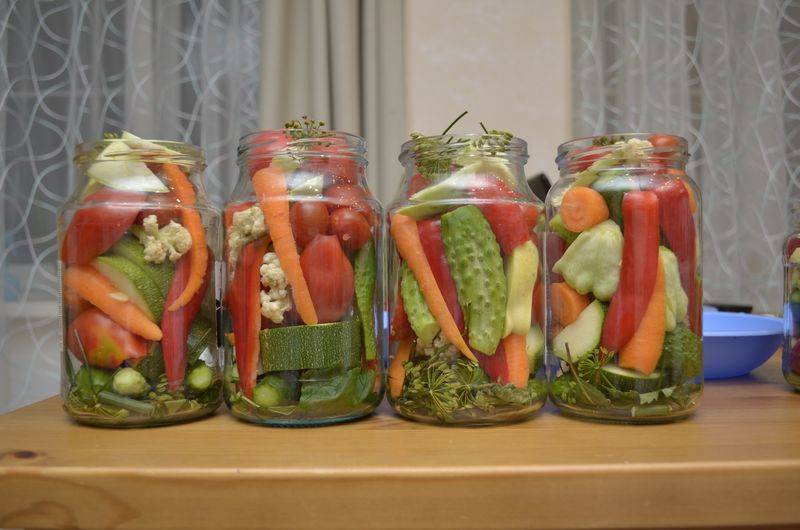 15 пошаговых рецептов овощного рагу на зиму со стерилизацией и без