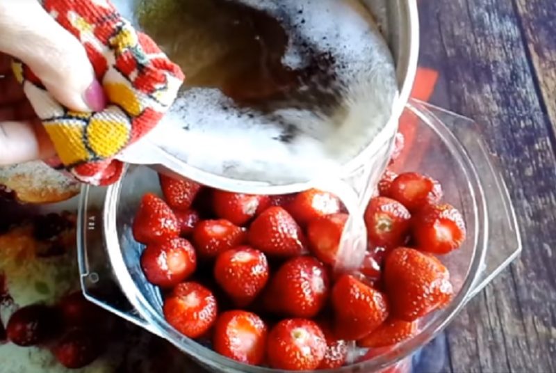 Клубничное варенье без варки ягод: лучшие рецепты, как приготовить из клубники