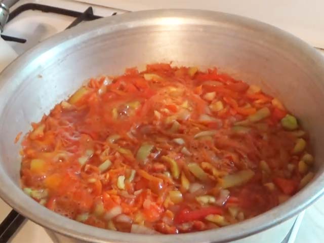 Лечо из болгарского перца с томатной пастой на зиму без стерилизации, пальчики оближешь