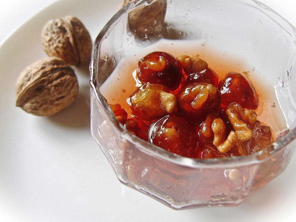 10 лучших рецептов приготовления варенья из грецких орехов на зиму