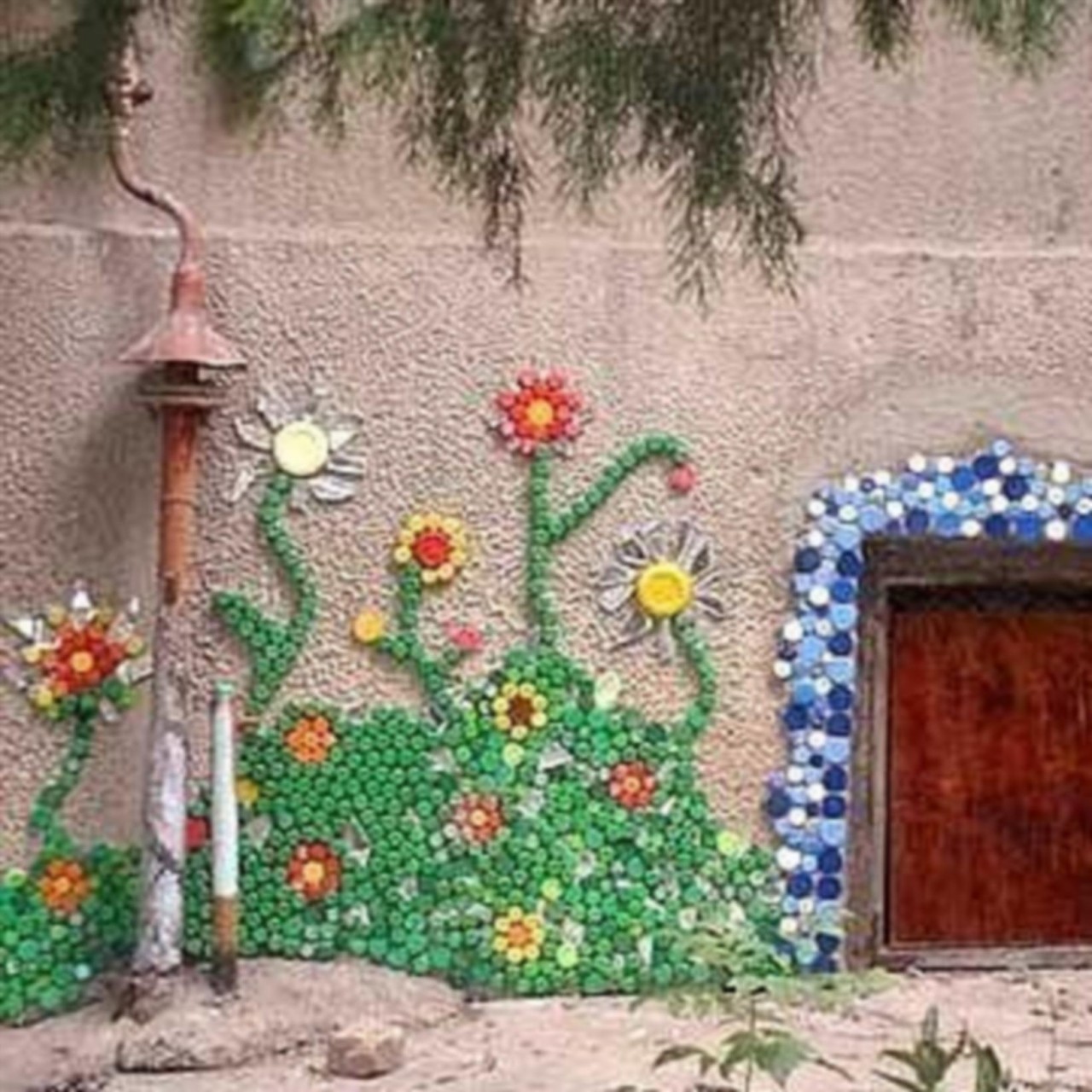 Садовый декор на дачном участке своими руками - фото примеров