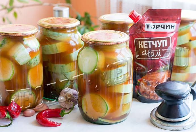 Кабачки с кетчупом чили – 3 вкусных рецепта на зиму