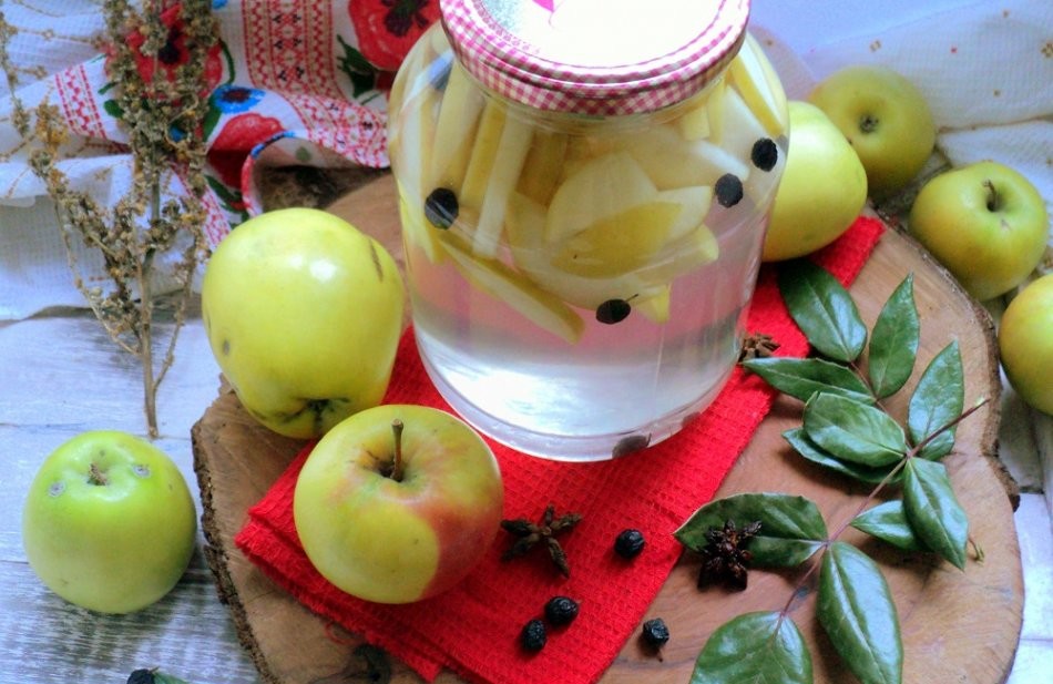 Рецепты компота из яблок на зиму на 3 литровую банку: ассорти, дольками и целиком