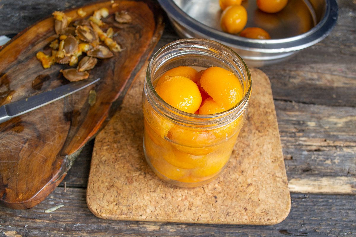 Топ - 10 рецептов с абрикосами на зиму. абрикосовое варенье с кофе и лимоном: рецепт с фото пошагово