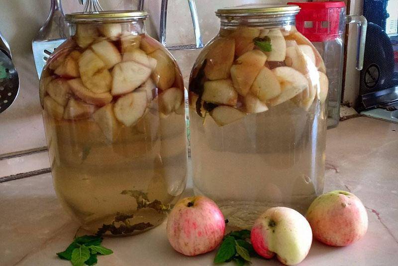 Как варить компот из яблок на зиму на 3 литровую банку - рецепты приготовлени с фото и видео