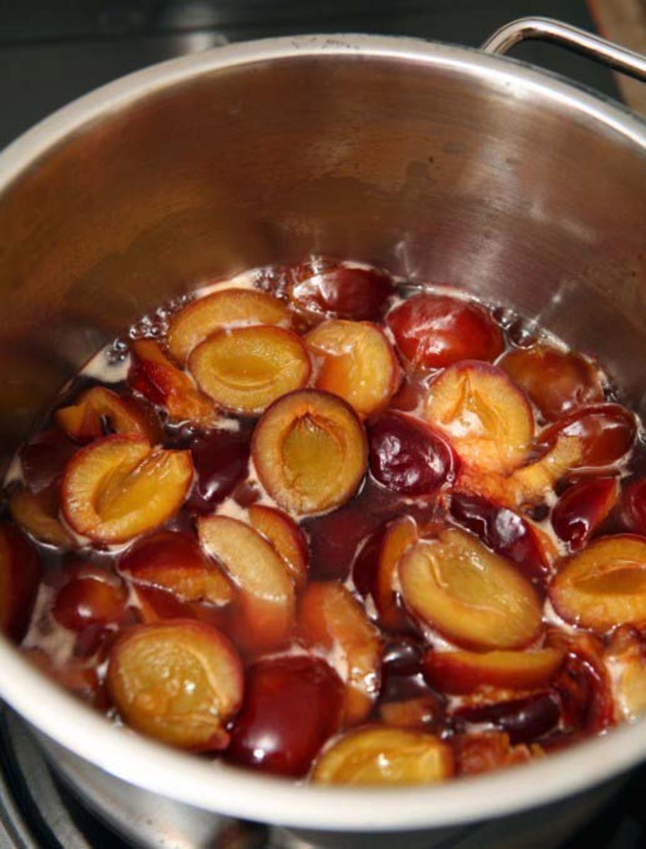 Лучшие рецепты компота из яблок и слив на зиму в домашних условиях в кастрюле