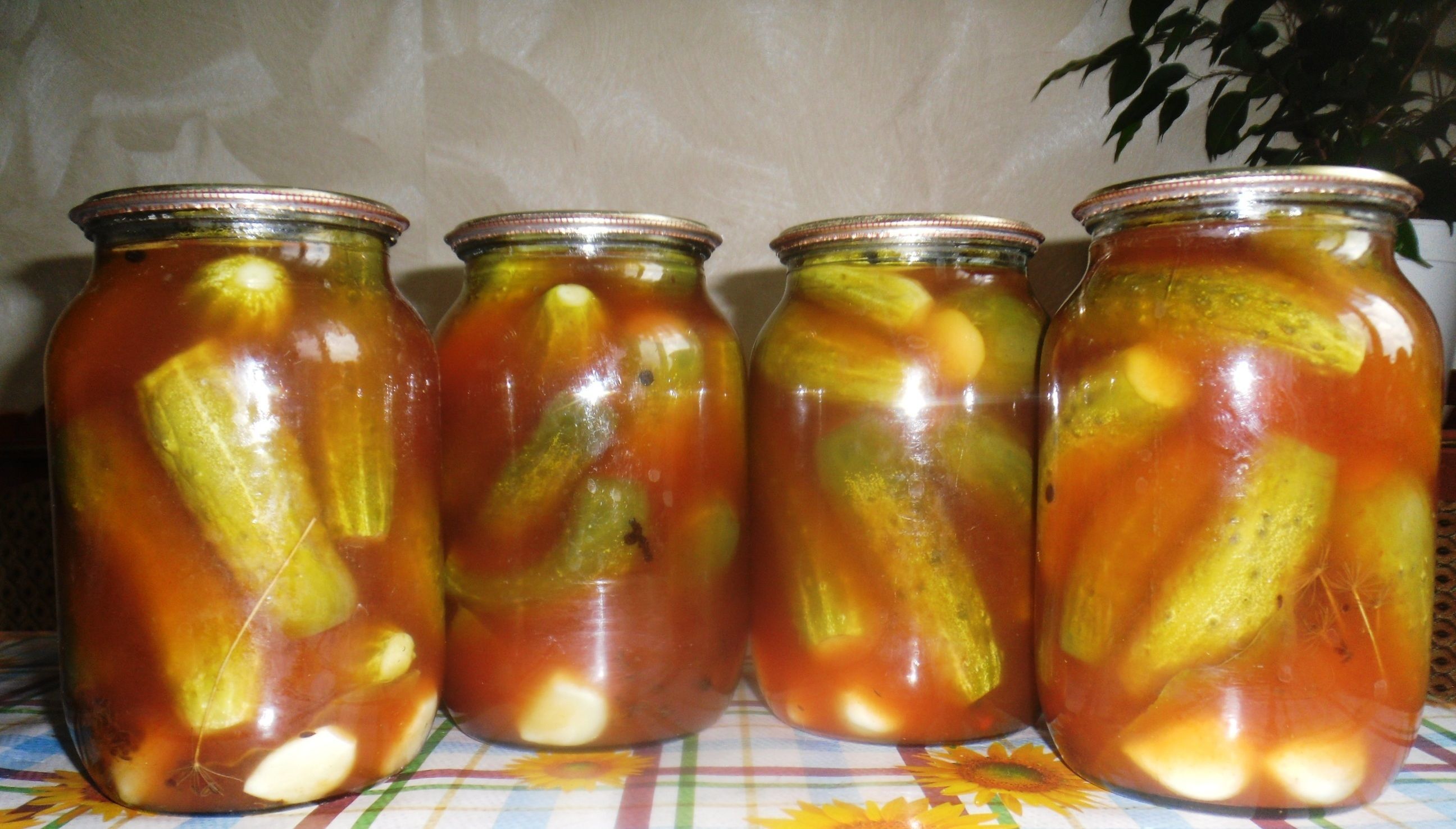 Огурцы в томатном кетчупе Чили