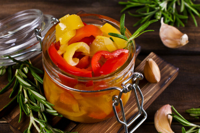 Болгарский перец в масле с чесноком на зиму: лучший рецепт и 11 оригинальных способов