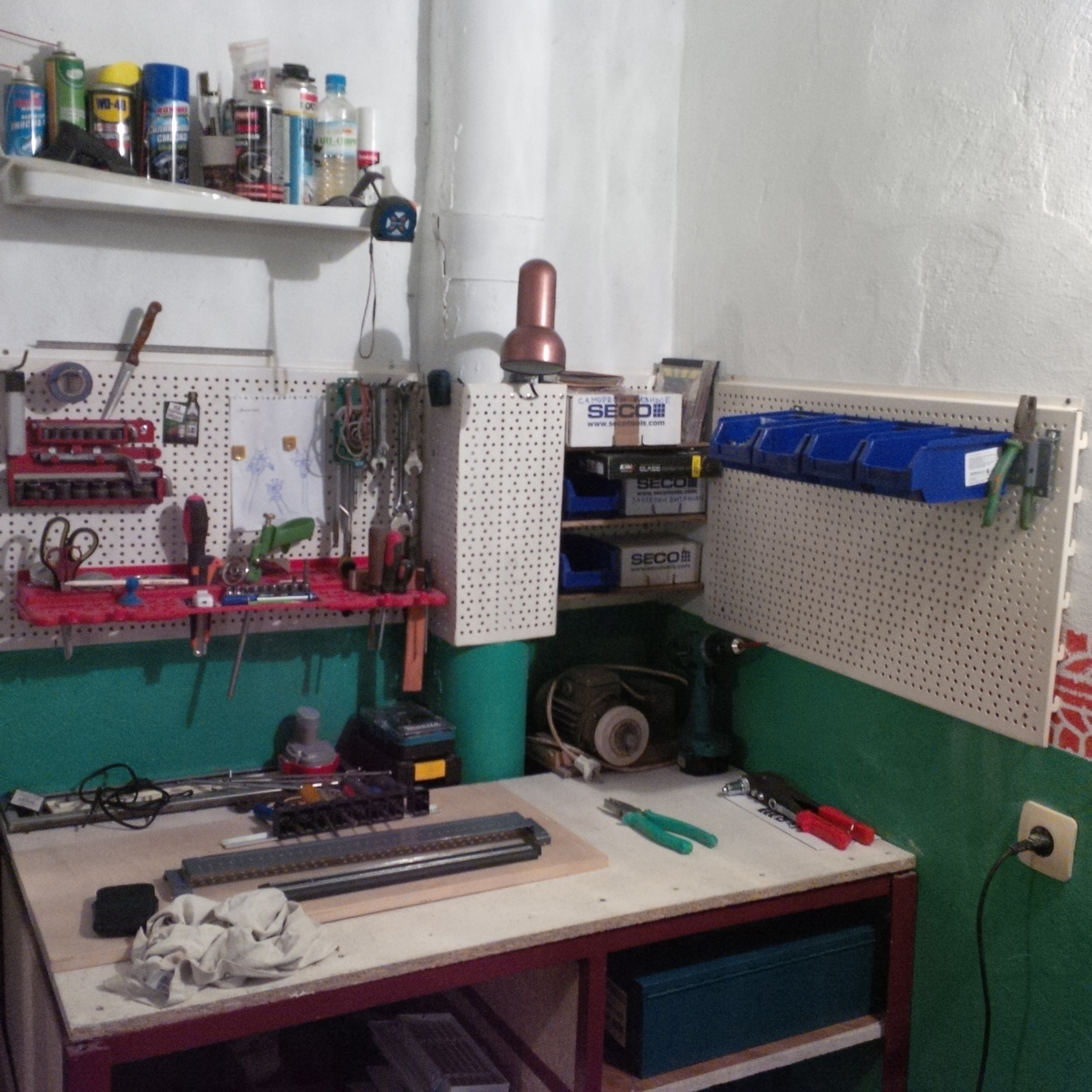Столярная мастерская в гараже: как обустроить своими руками, инструменты