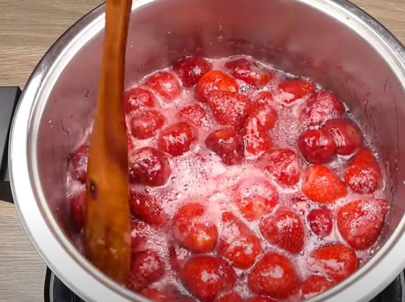 Варенье из клубники на зиму - рецепты густого клубничного варенья с целыми ягодами