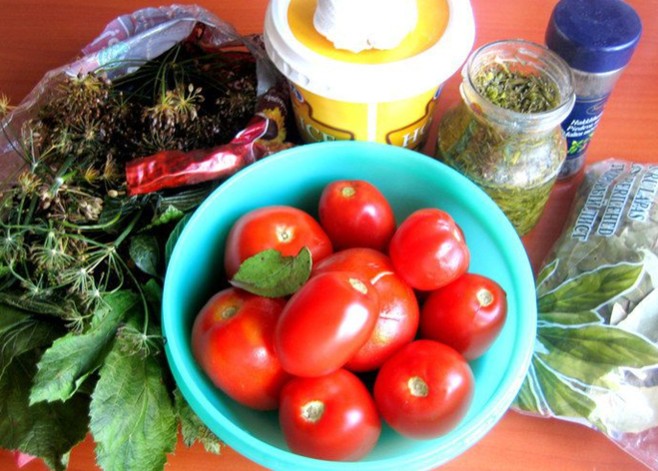 Малосольные помидоры черри: 8 лучших рецептов быстрого приготовления с фото