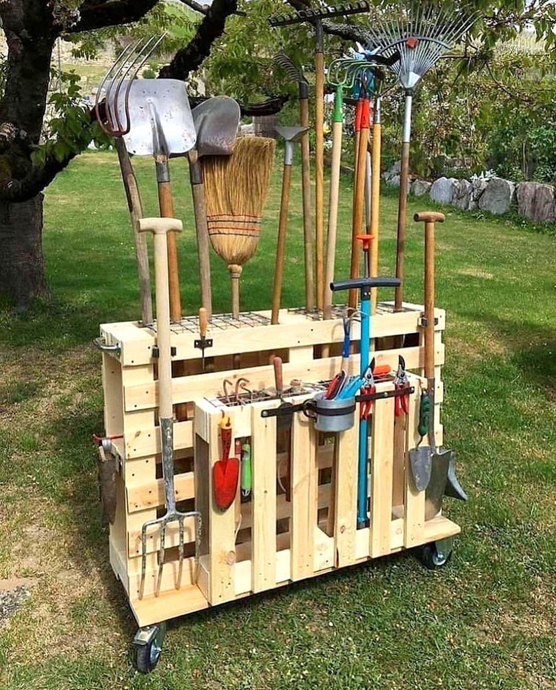 Инструменты и приспособления для огорода своими руками