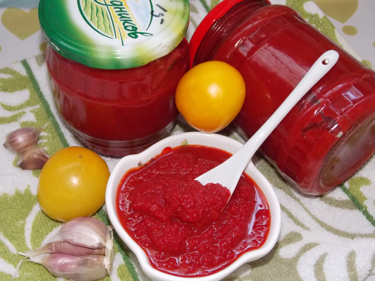 ТОП 13 рецептов, как сделать на зиму томатную пасту из помидор в домашних условиях