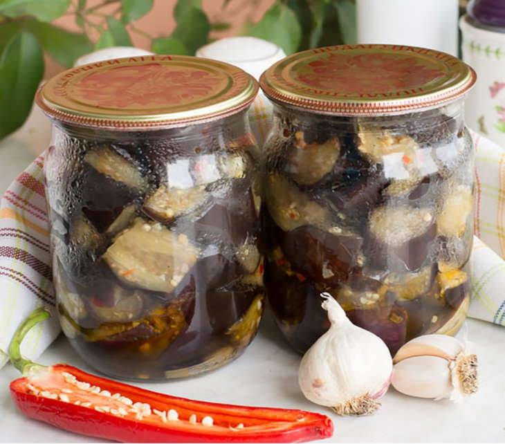 Пошаговый рецепт приготовления баклажанов-полосатиков на зиму и хранение заготовок