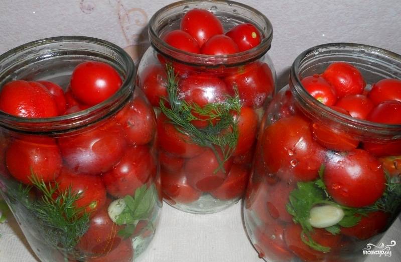 15 простых пошаговых рецептов засолки помидоров на зиму в банках