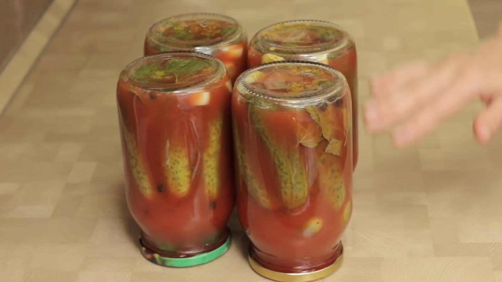 Консервированные огурцы в томатном соусе на зиму - обалденные рецепты